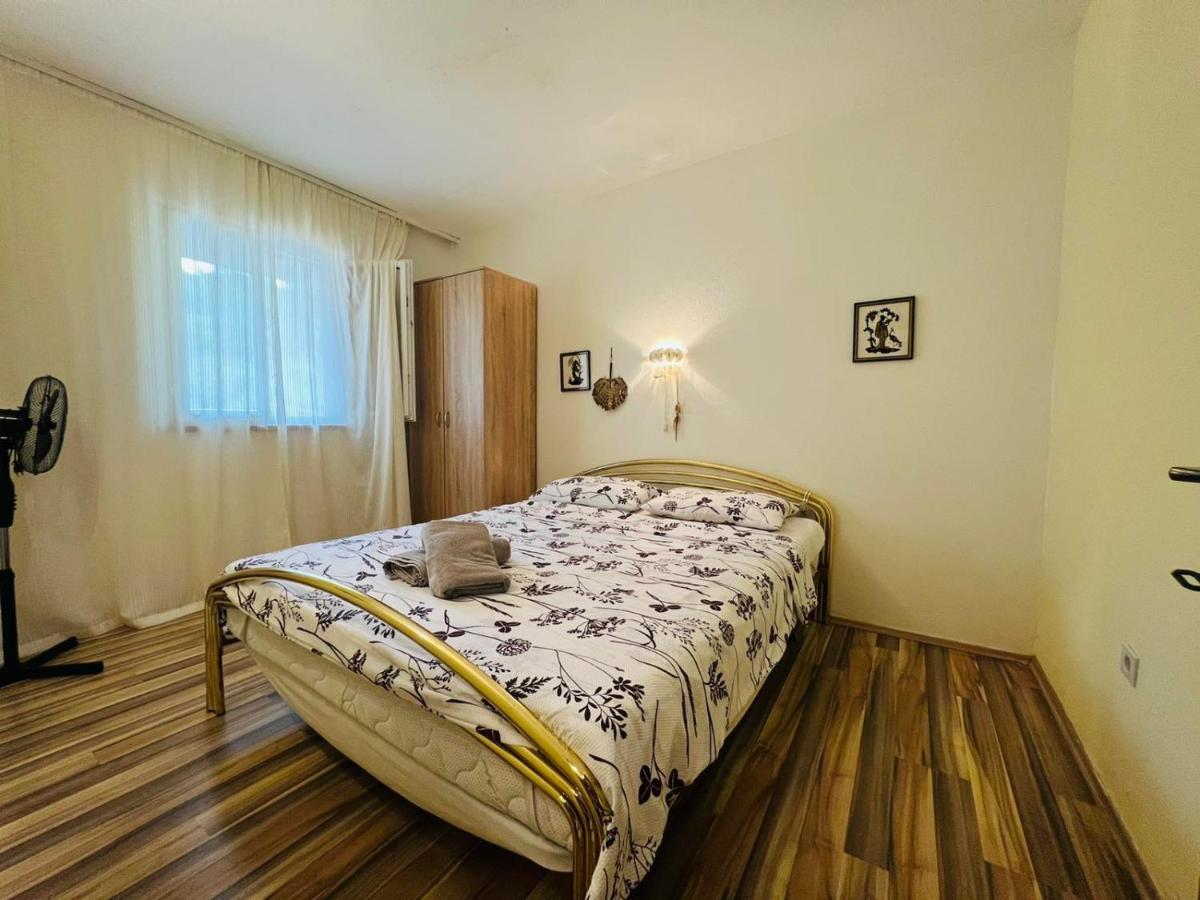 Sea Breeze Apartments With Private Beach And Boat Anchorage スタラ・ノヴァリャ エクステリア 写真
