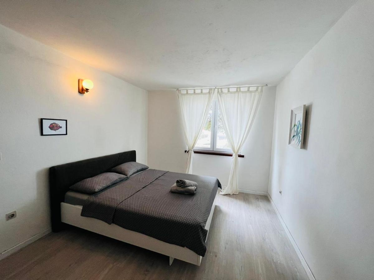 Sea Breeze Apartments With Private Beach And Boat Anchorage スタラ・ノヴァリャ エクステリア 写真