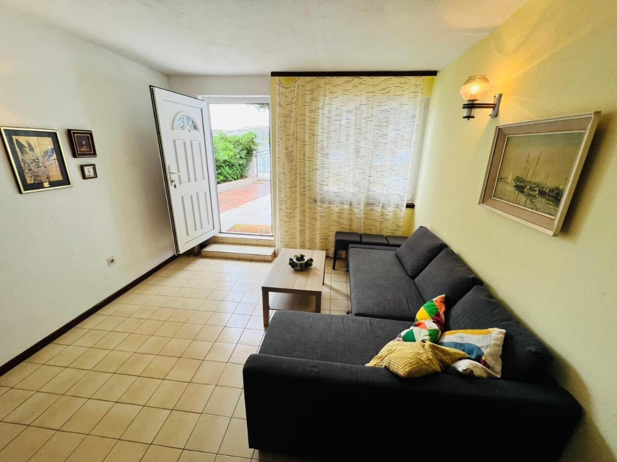 Sea Breeze Apartments With Private Beach And Boat Anchorage スタラ・ノヴァリャ エクステリア 写真