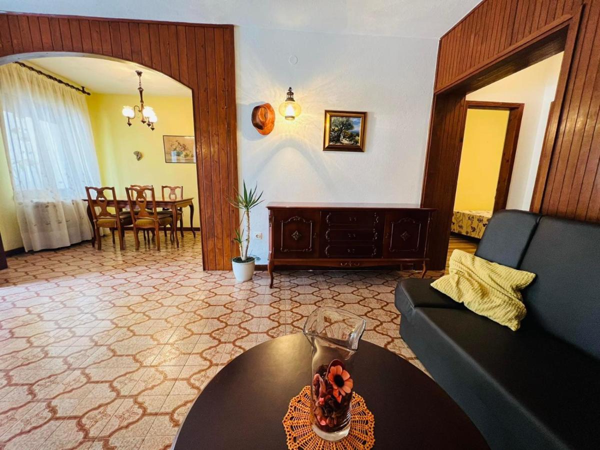 Sea Breeze Apartments With Private Beach And Boat Anchorage スタラ・ノヴァリャ エクステリア 写真