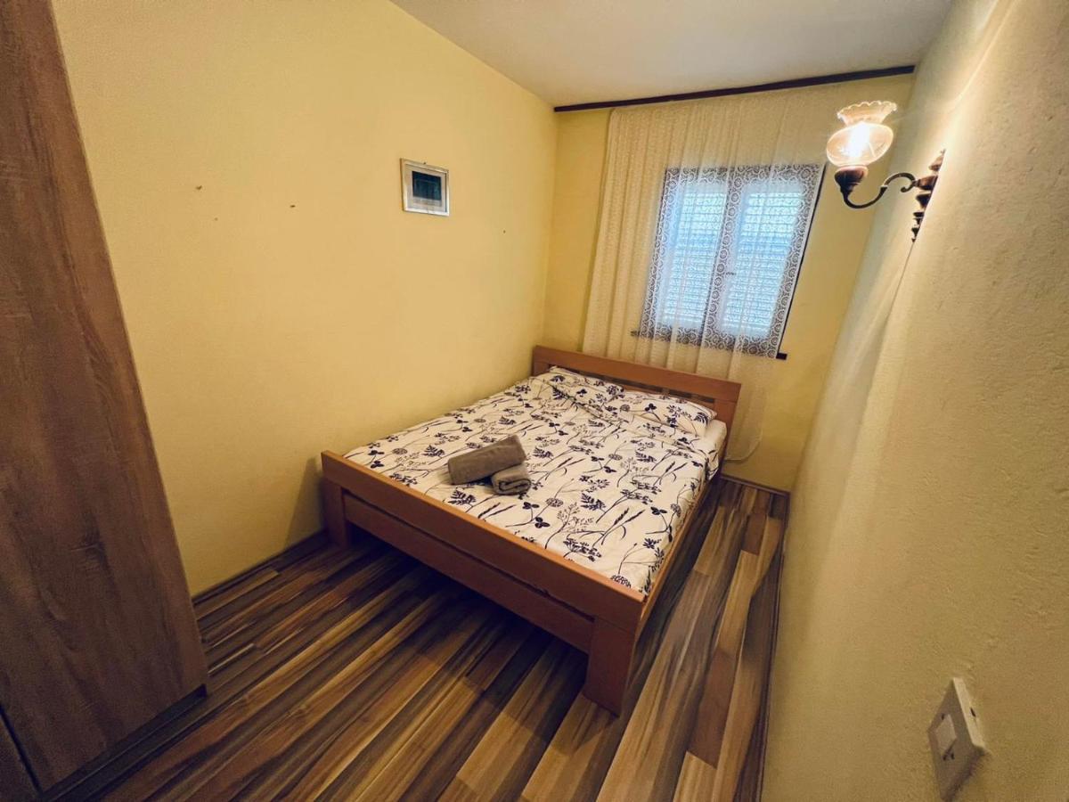 Sea Breeze Apartments With Private Beach And Boat Anchorage スタラ・ノヴァリャ エクステリア 写真